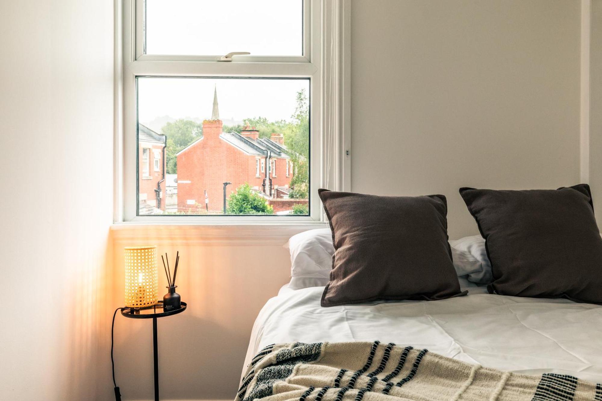 The Broadway Bath - 2 Bedrooms With Parking, Central Bath Extérieur photo